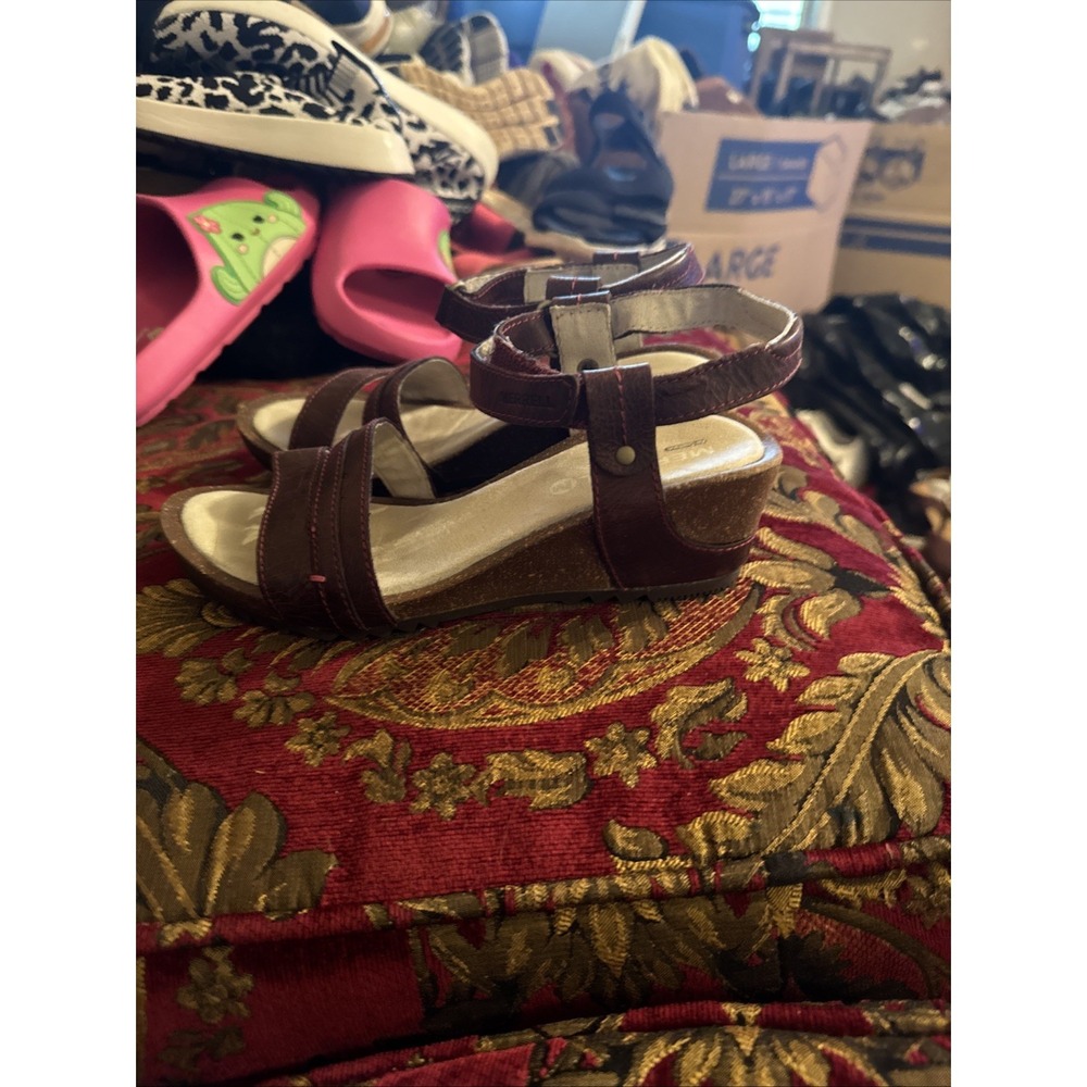 MERRELL Women's Revalli Aura Post Wedge Strappy Leather Sandal Burgundy US Size5